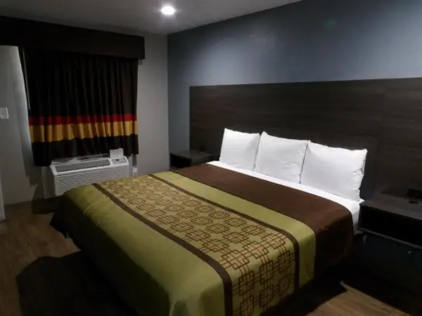 Southmore Boulevard Motel 5
